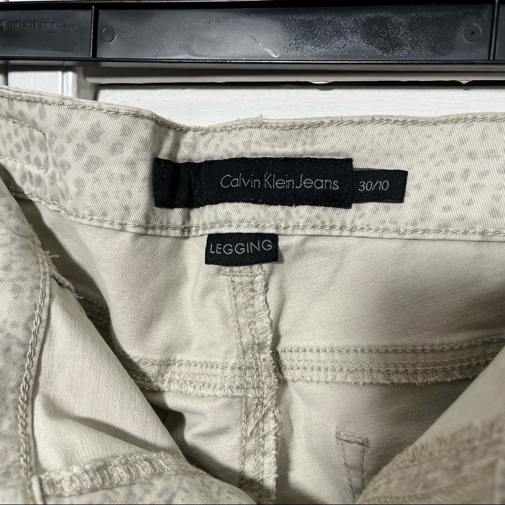 Calvin Klein Jeans Snakeprint Jeggings, Size 30/10 - Picture 4 of 11
